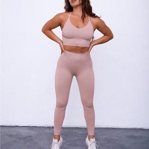 Set Active Sculptflex Amethyst Set / Hole in Leggings!